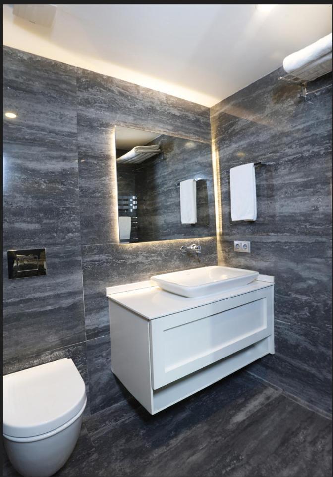 Riva Hotel Alsancak Izmir Exterior photo